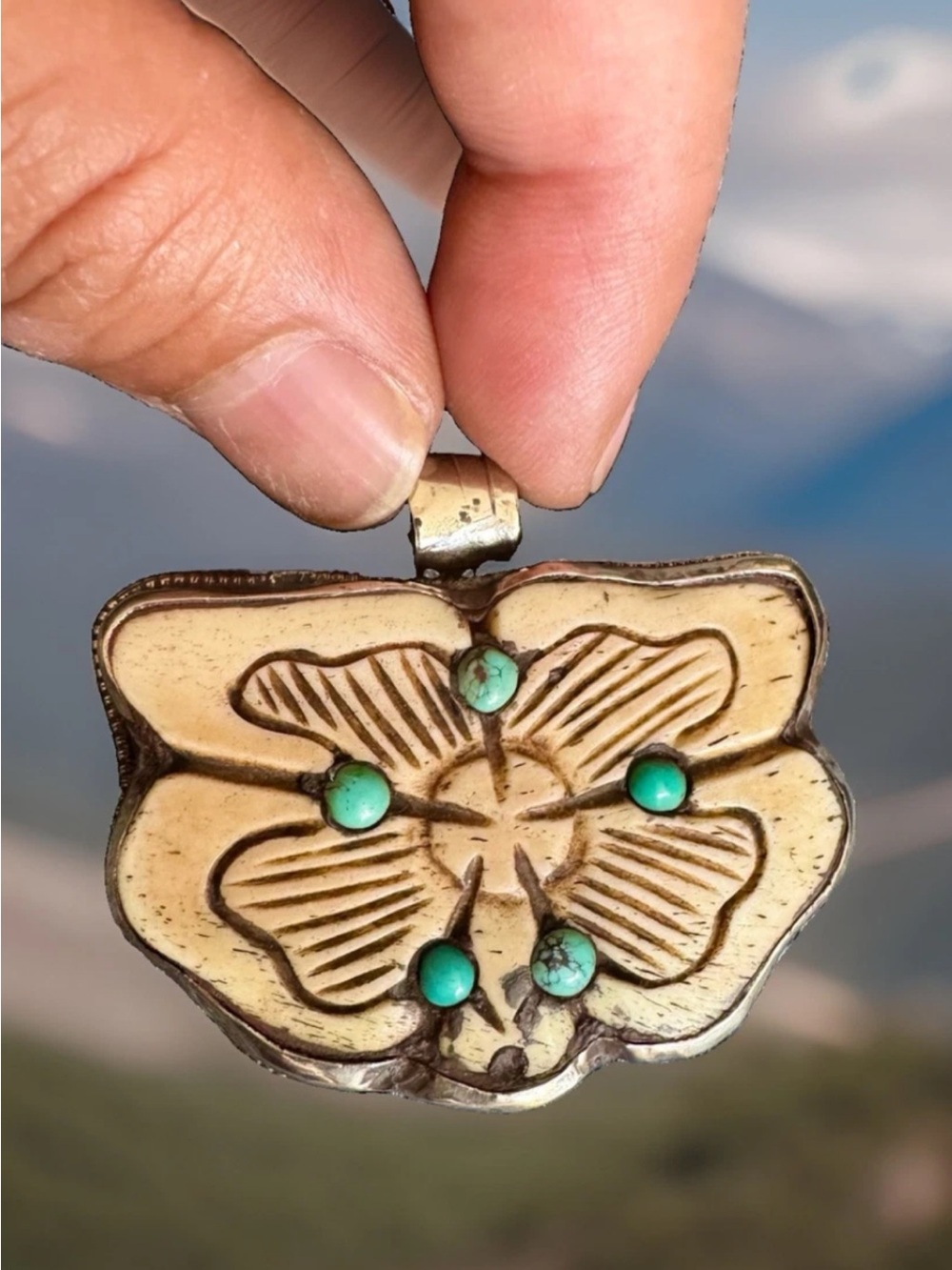 Vintage,Handcrafted Bone Floral Butterfly Pendant Inlay Turquoise Set In Silver